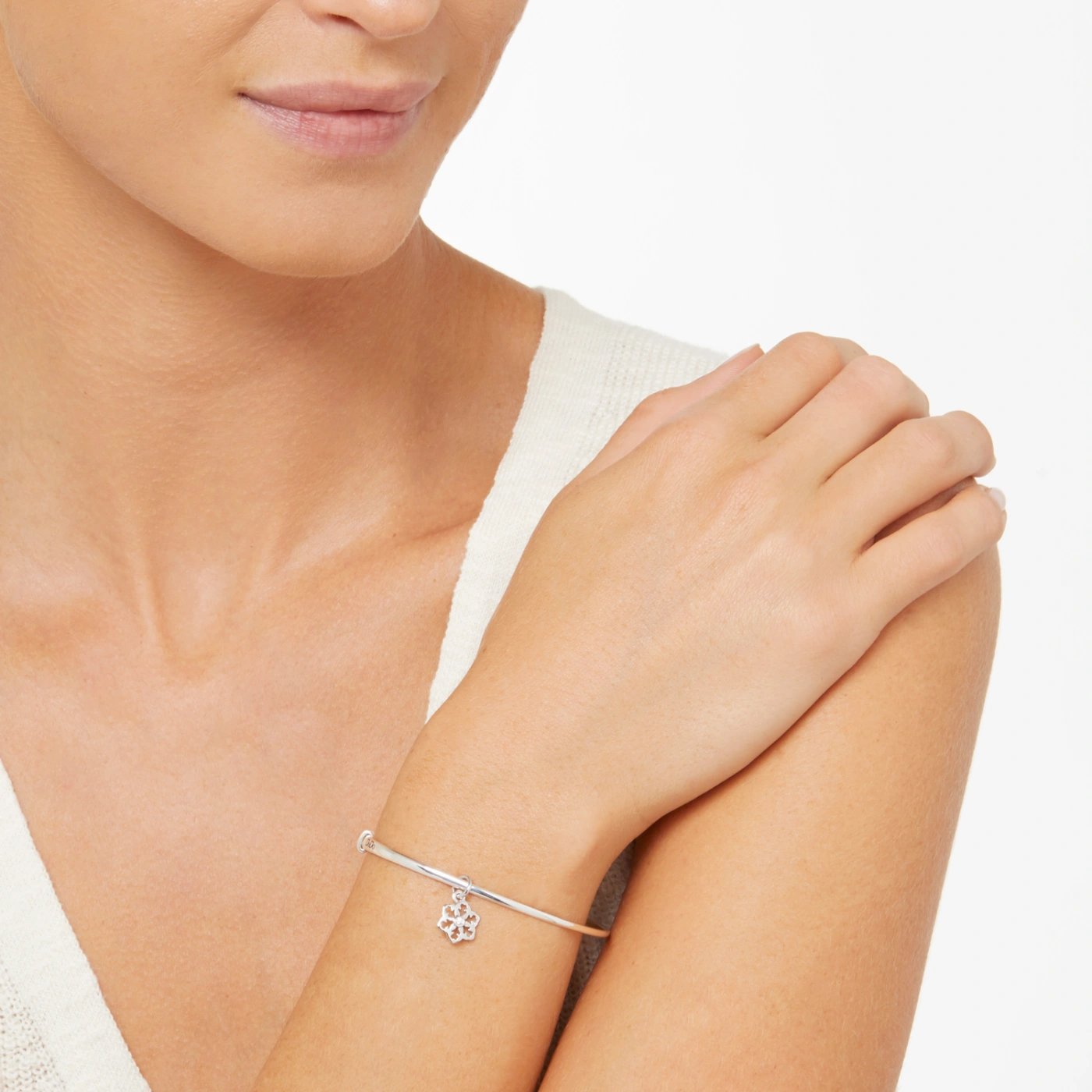 925 Orecchini a gancio in argento sterling con piccole perle di