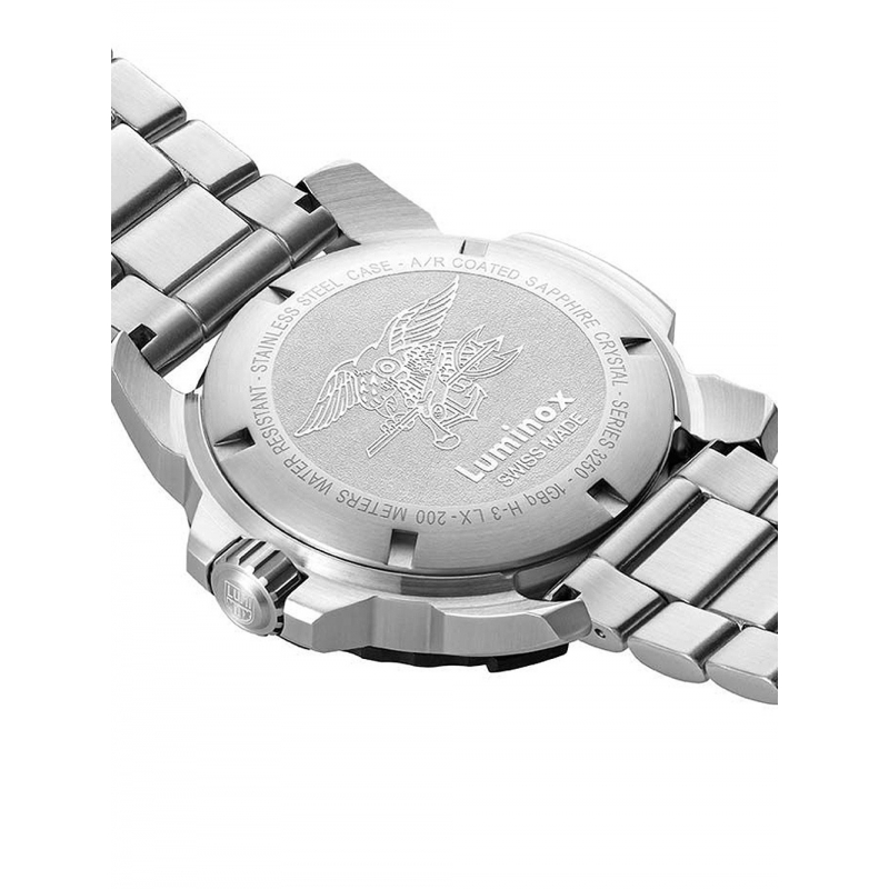 Luminox swiss deals quartz 200 meters