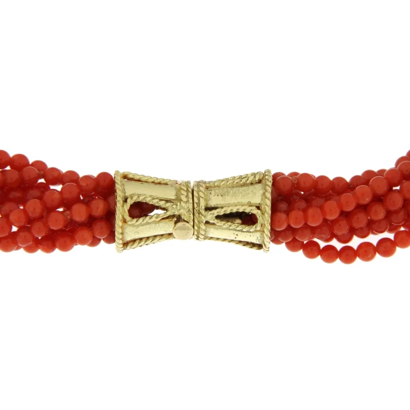 Collana girocollo in oro giallo con corallo rosso