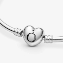 Bracciale Rigido Pandora Moments con Chiusura a Cuore 596268