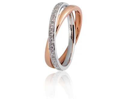 Wedding rings with diamonds