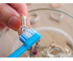 How to clean jewelry and wedding rings