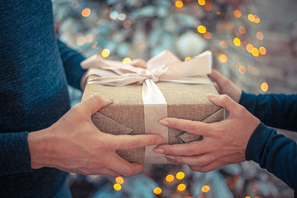 Was man zu Weihnachten verschenken kann: die besten Weihnachtsgeschenkideen